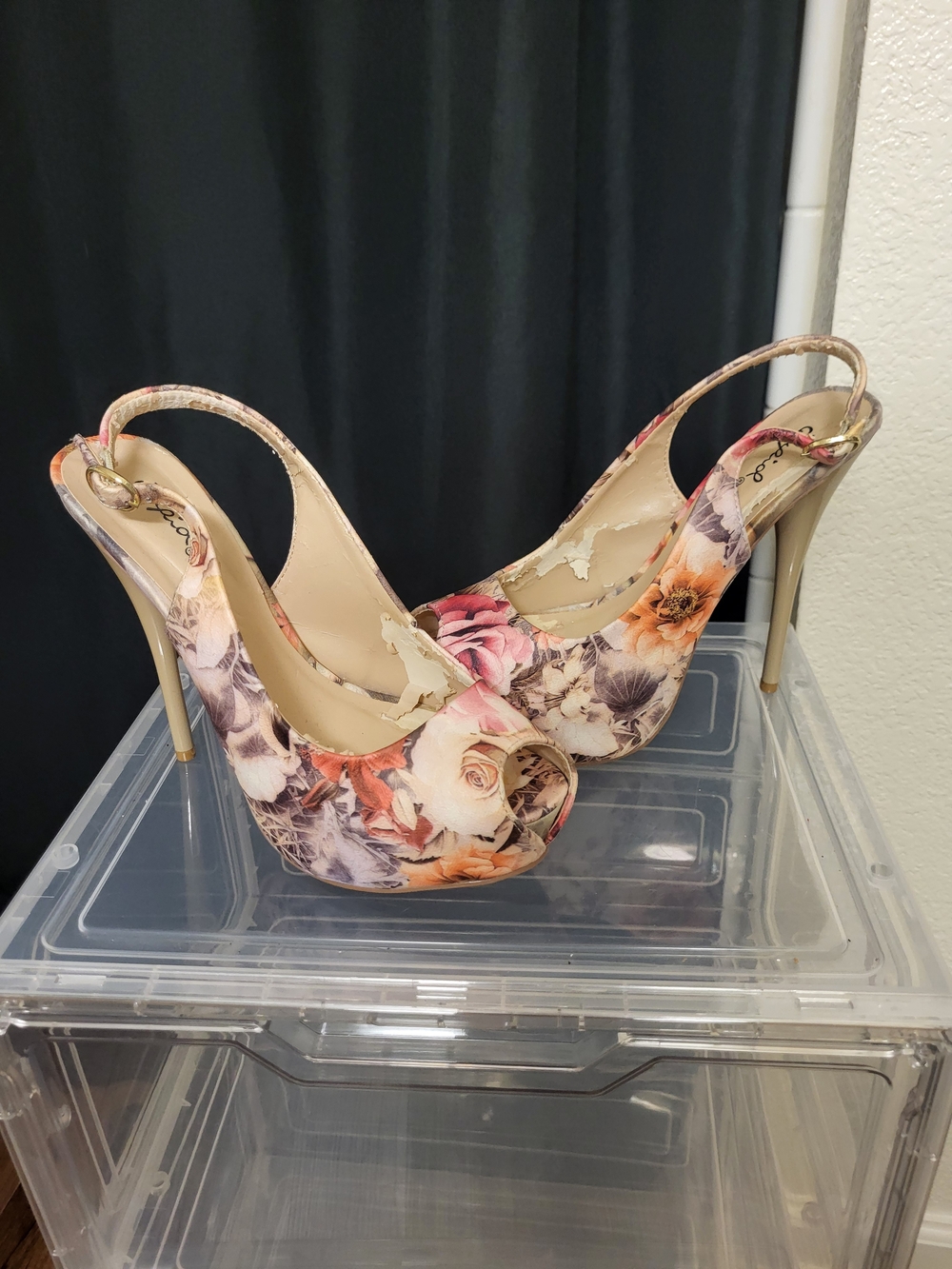 Qupid Floral Peep-Toe Slingback Heels in Multi Floral